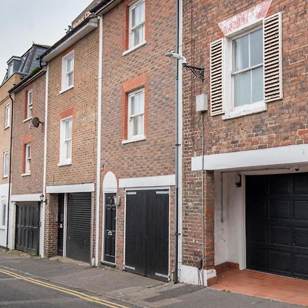 Fantastic 3 Bed Brighton House- Sleeps 6- Superfast Wifi And Garage Daire Dış mekan fotoğraf