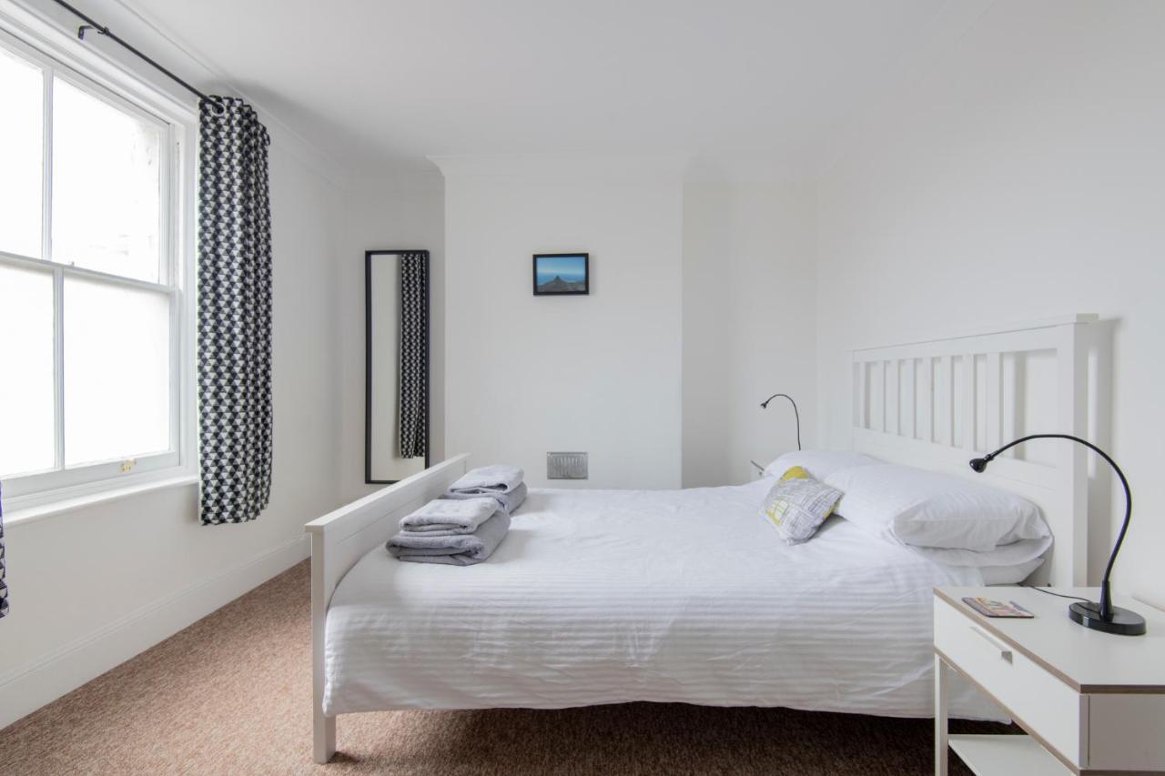Fantastic 3 Bed Brighton House- Sleeps 6- Superfast Wifi And Garage Daire Dış mekan fotoğraf