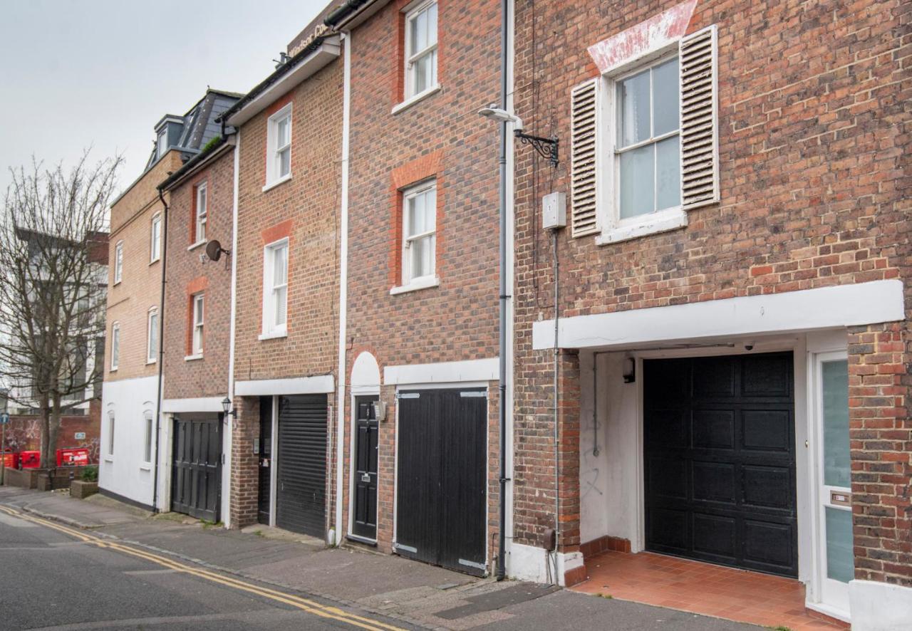 Fantastic 3 Bed Brighton House- Sleeps 6- Superfast Wifi And Garage Daire Dış mekan fotoğraf
